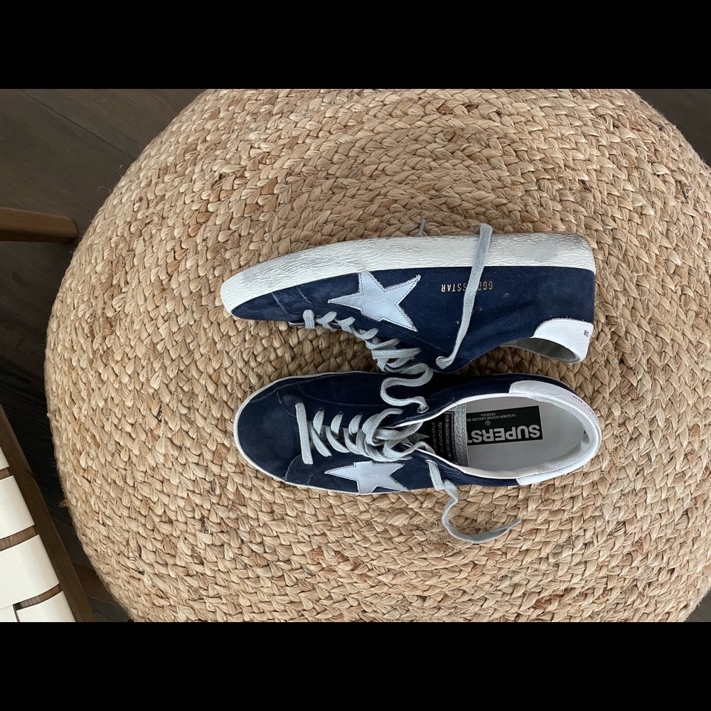 Golden Goose superstar size 42